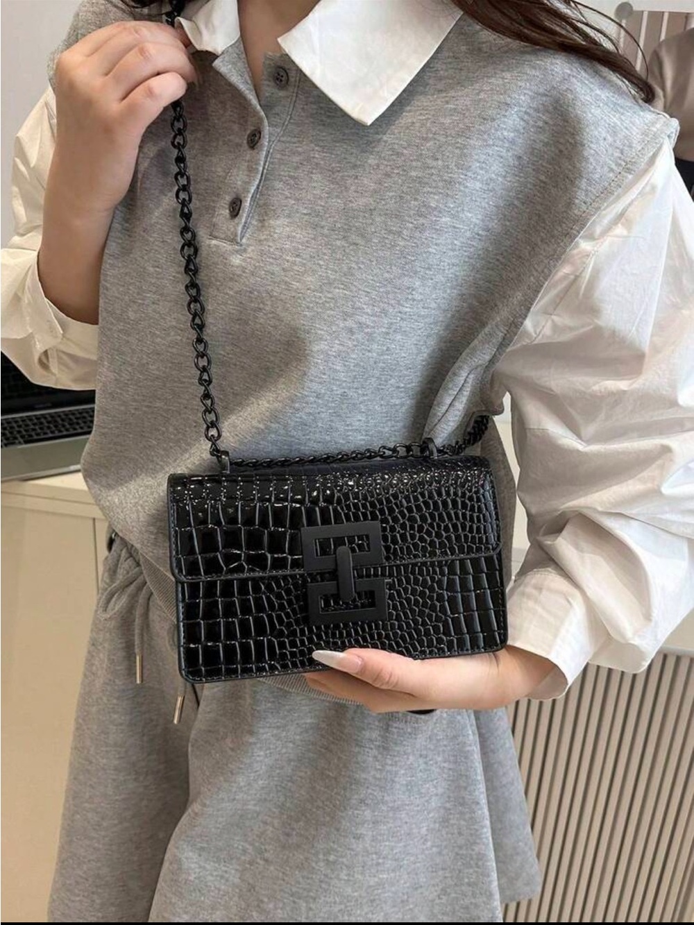 Classic Black Croc-Embossed Chain Shoulder Bag